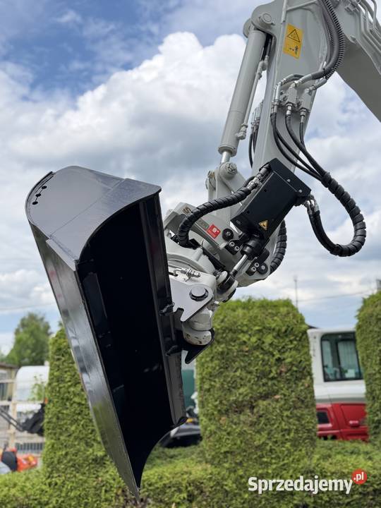 Minikoparka Takeuchi TB 240 V5 4 tony z Bielsko-Biała