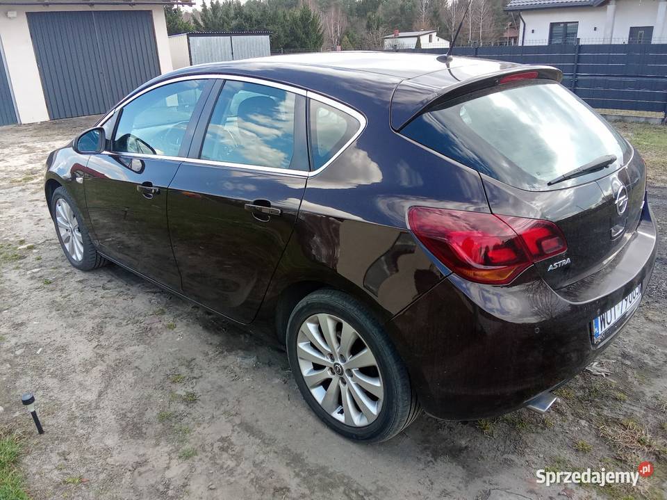 Opel Astra J 2012r 14 turbogaz Czarnówka