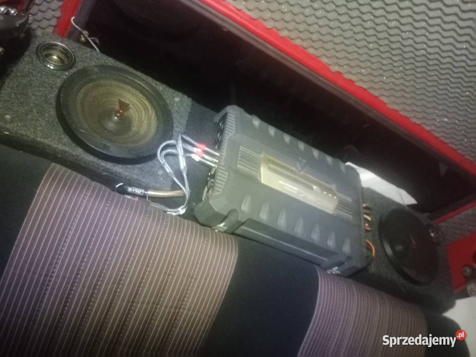 Polka tylna fiat 126p pod glosniki Radoszyce