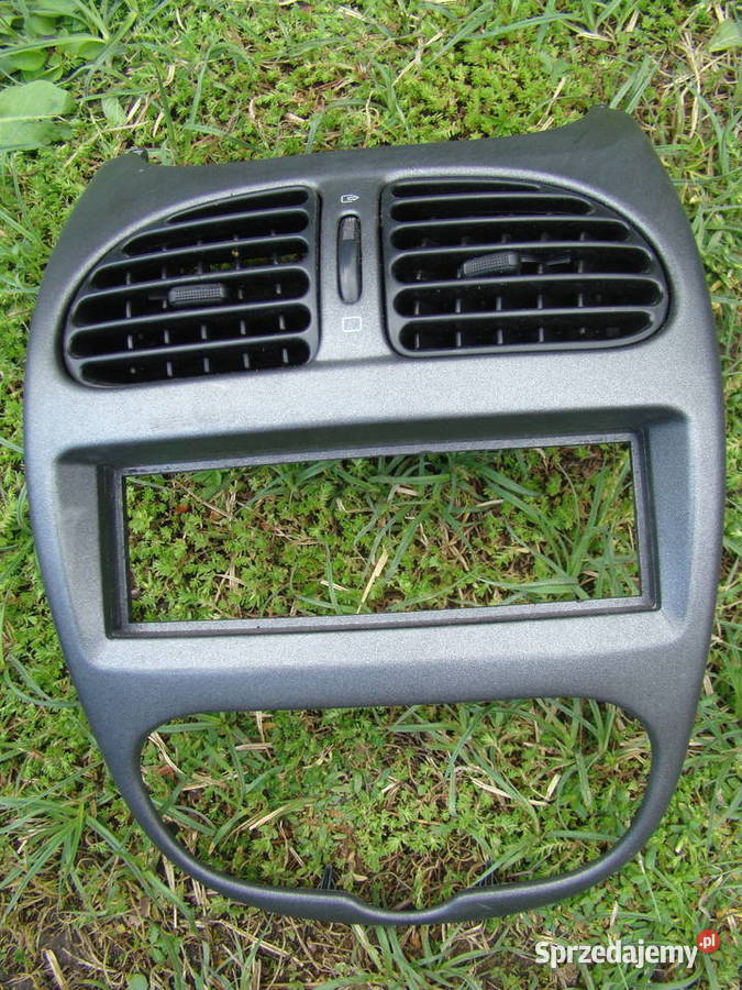 panel środkowy ramka łądna peugeot 206 Korzeńsko sprzedam