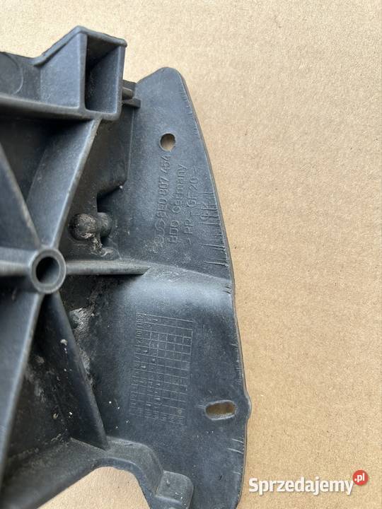 Ślizg zderzaka prawy tył Audi a4 b6 kombi osobowe Pozostałe Bydgoszcz
