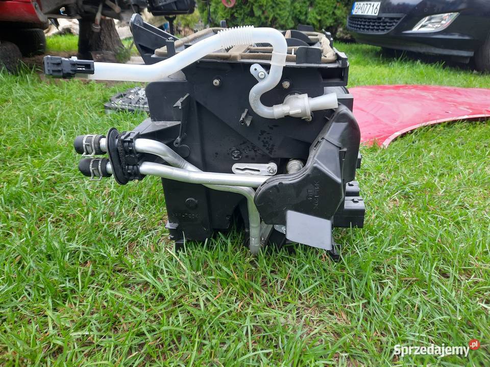 Nagrzewnica Toyota Avensis T25 Corolla E12 ogrzewanie Przyborów