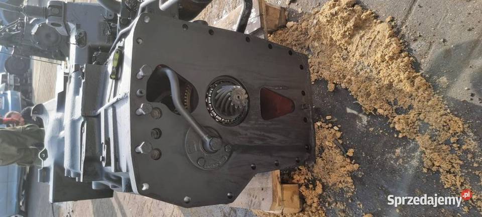 SKRZYNIA TRAKTOR DEUTZ FAHR AGROTRON 135 T7226L Pozostałe