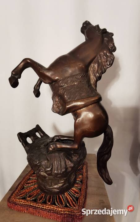 figurka konia w galopie stającego dęba Piękna Łódź