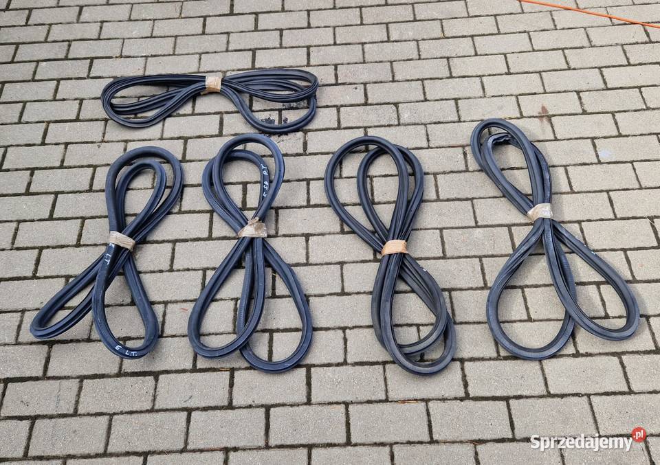 OPEL CORSA E 5D 5drzwiowa uszczelki drzwi lewa Bydgoszcz sprzedam