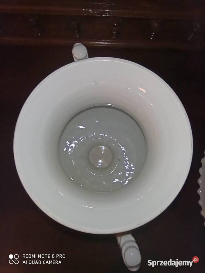 Wazon amfora z gryfami Biała porcelana pomorskie Gdańsk