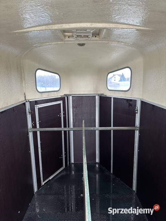 Przyczepa do przewozu 2 koni dmc 1300 kat b