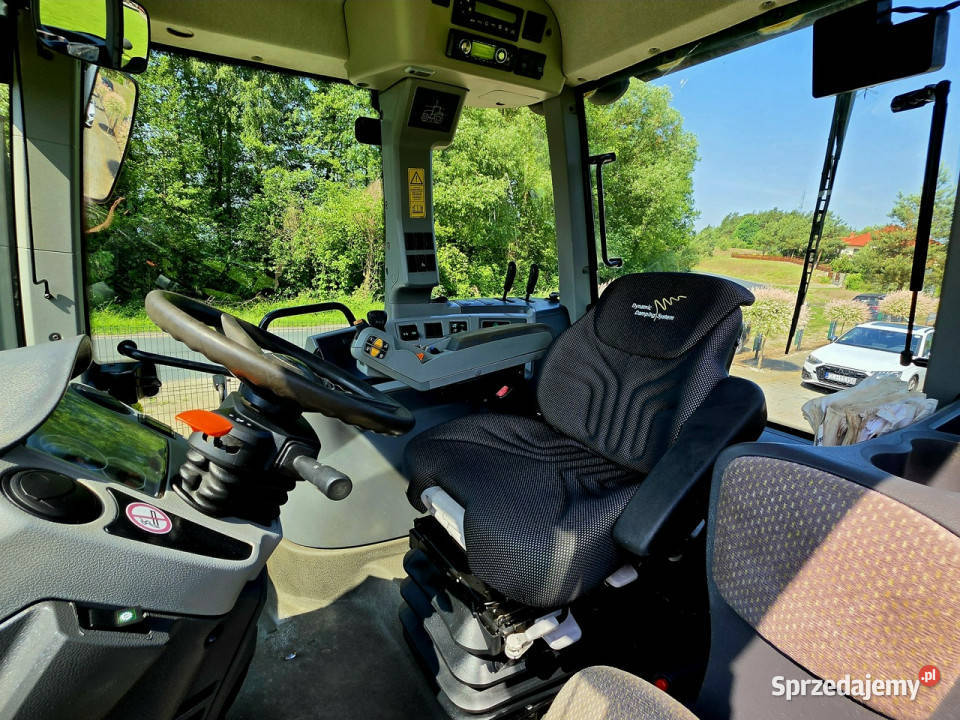 ciągniki Claas AXION 810 CMATIC AXION 810 CMATIC Skępe