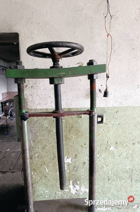 Ręczna prasa śrubowa warsztatowa