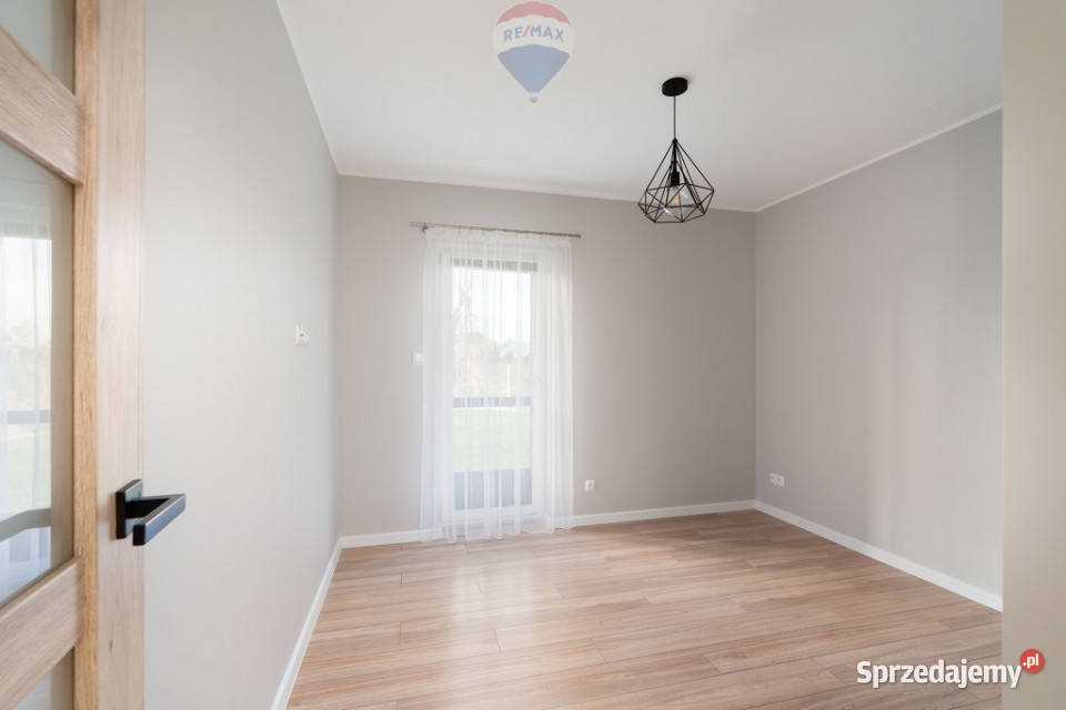 Wyjątkowy dom jeziorem nowoczesny i oszczędny Rataje