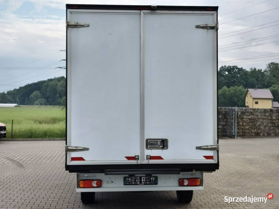 Nissan NV 400 23 diesel 130 6biegów kontener VAT marża Kęty