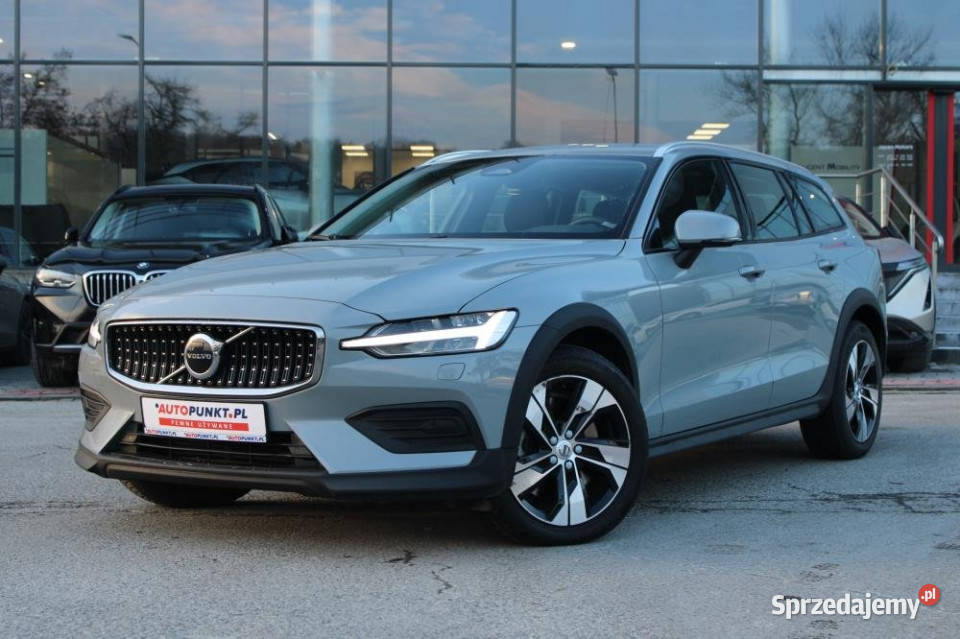 Volvo V60 Cross Country 2024r Carplay Podgrz Rok produkcji 2024 małopolskie Kraków