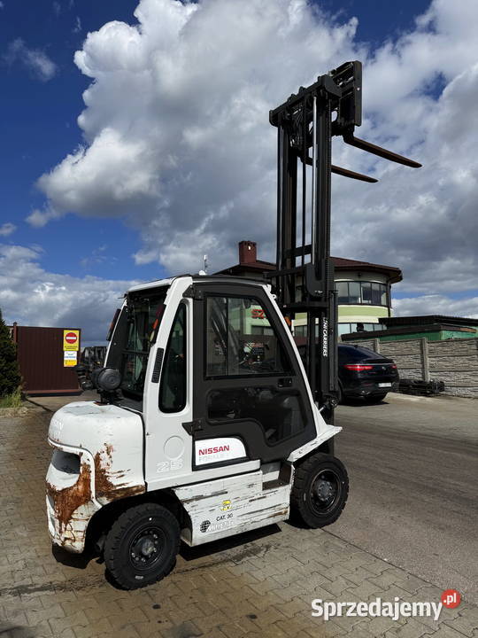 wózek widłowy NISSAN FD25 diesel kabina przesuw Działoszyn