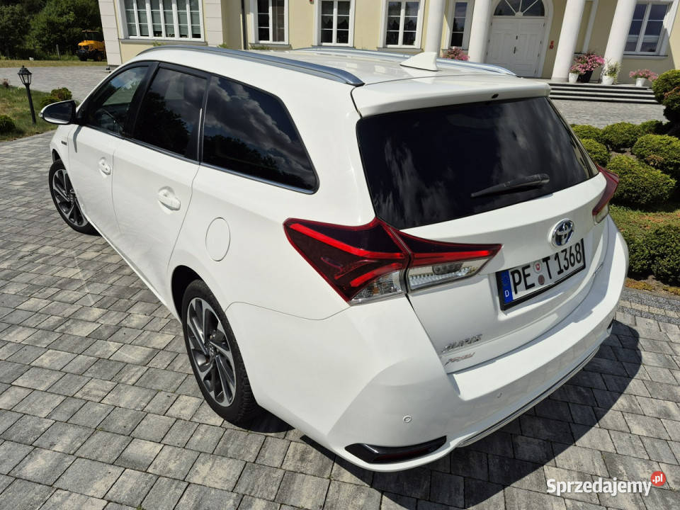 Toyota Auris 18 hybrid climatronic kamera grzane Hatchback Drelów sprzedam