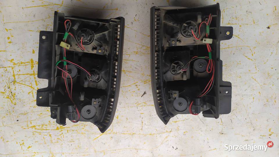 Mitsubishi pajero 1997 1999 5d lampa tył lewa