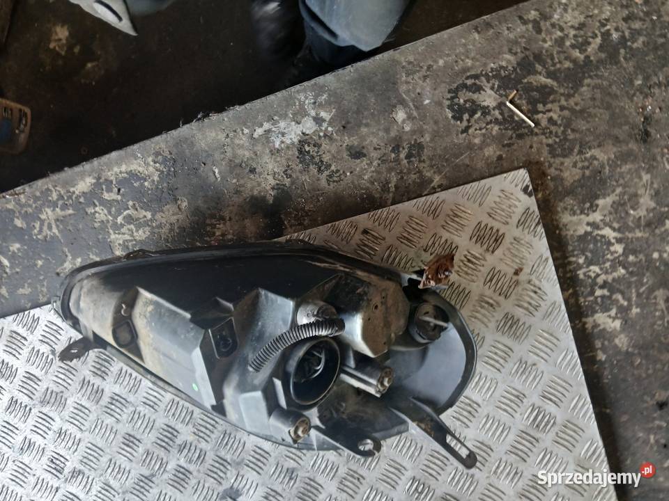 Lampa lewa przednia Fiat Grande Punto III EU lewe Lampy przednie Radłów