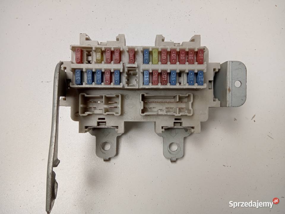 SKRZYNKA BEZPIECZNIKÓW INFINITI FX35 FX45 Stacyjki i kluczyki Nowy Tomyśl