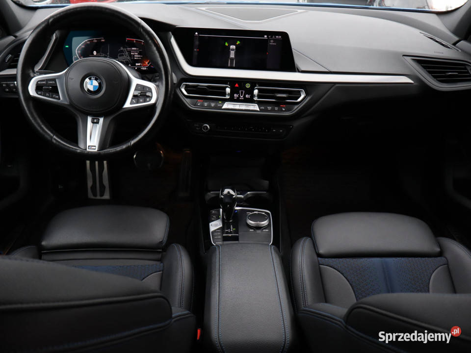 BMW 1 118i światła przeciwmgielne