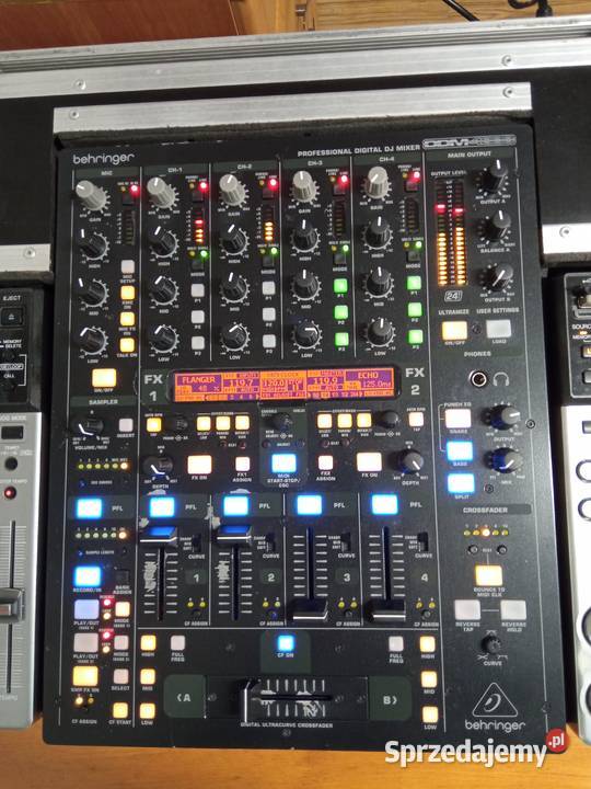 mixer DJ z efektorem Behringer DDM4000 4 Puławy