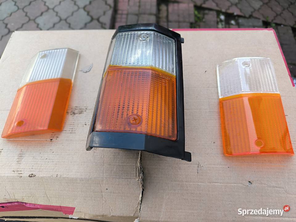 Fiat 125p kierunek pozycja lampa obrysowa lewa Stalowa Wola