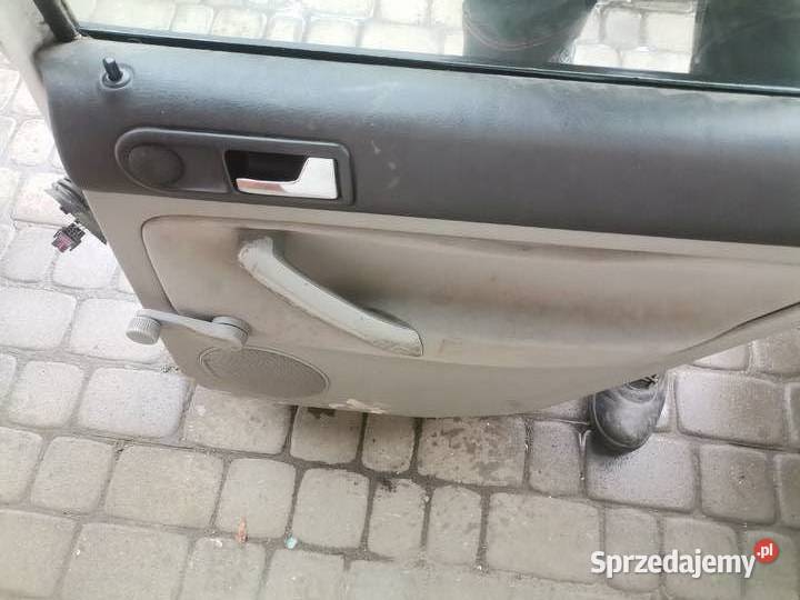 VW GOLF 4 KOMBI DRZWI PRAWY TYŁ Nowy Sącz