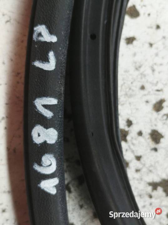 USZCZELKA DRZWI LEWY PRZÓD KIEROWCY KAROSERYJNA Rok produkcji 2009