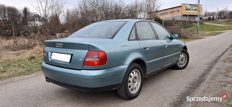 Audi A4 1999r 16 benzyna GAZ Długie opłaty Tanio klimatyzacja Rzeszów