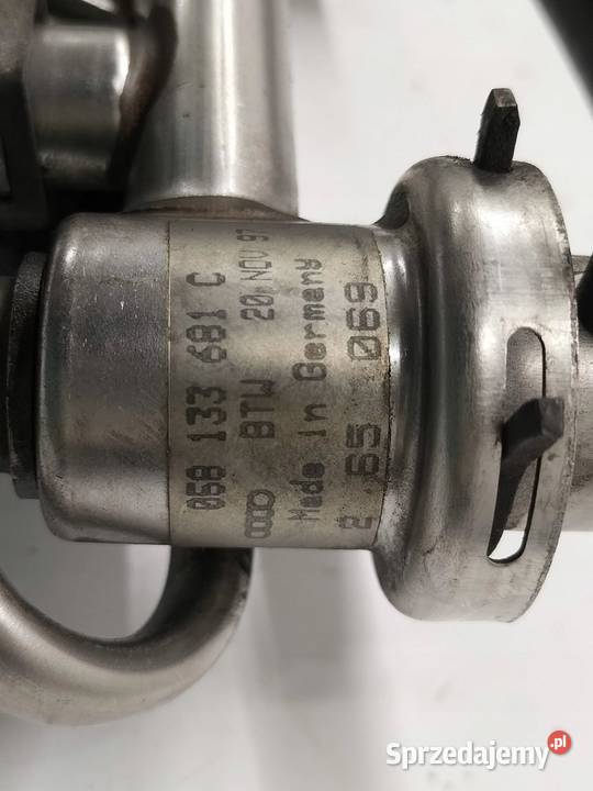 LISTWA WTRYSKOWA 058133681C 058133551 18 20V T