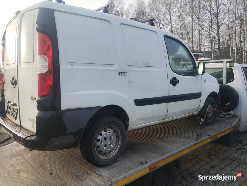 Fiat Doblo cargo 16 ma części 130 przebiegu sprzedam