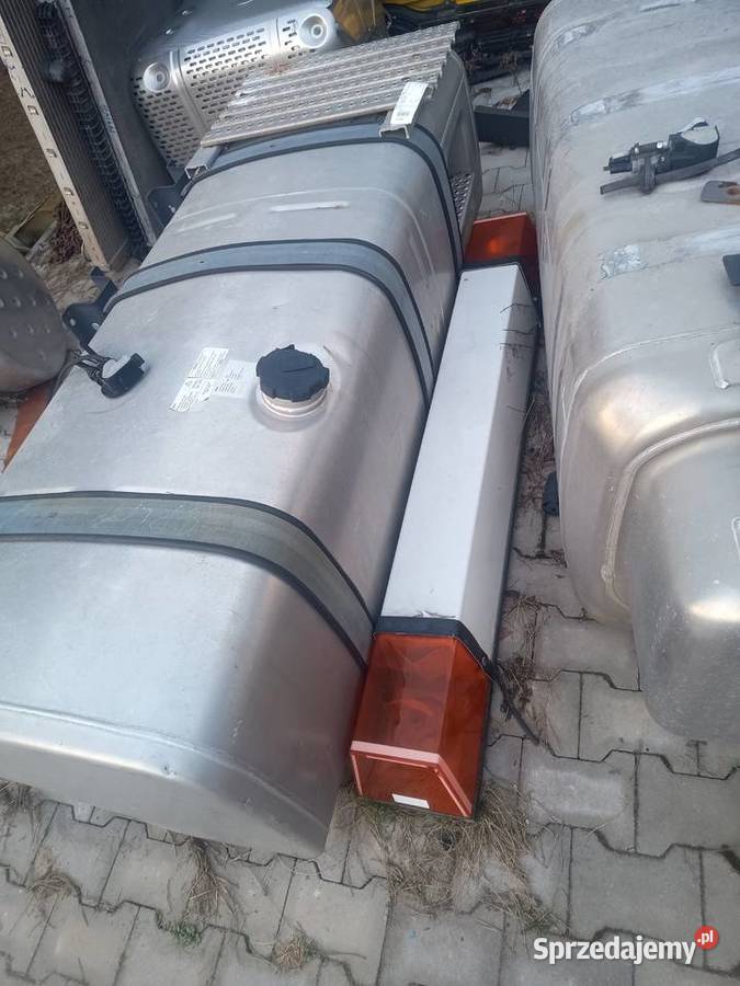 Man TGX zbiornik paliwa 710 l Staszów sprzedam