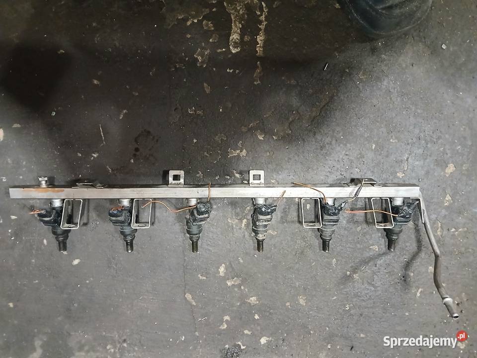 Wtrysk listwa wtryskiwacz BMW E39 22 B1427240 Radłów sprzedam