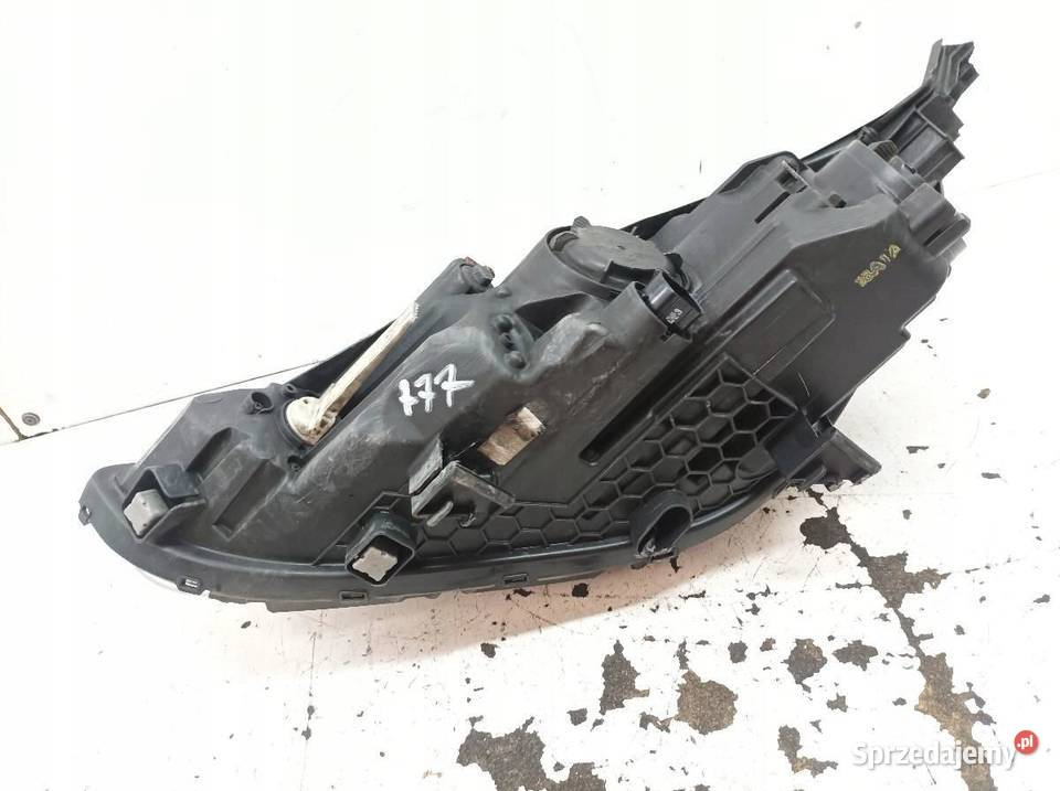 LAMPA PRZÓD PRAWA EU USZKODZONA Hyundai i30 III Lampy przednie Lampy przednie sprzedam
