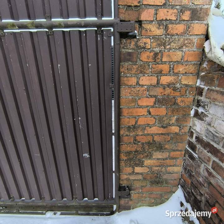 Brama wjazdowa na furtkąogrodzenie wielkopolskie