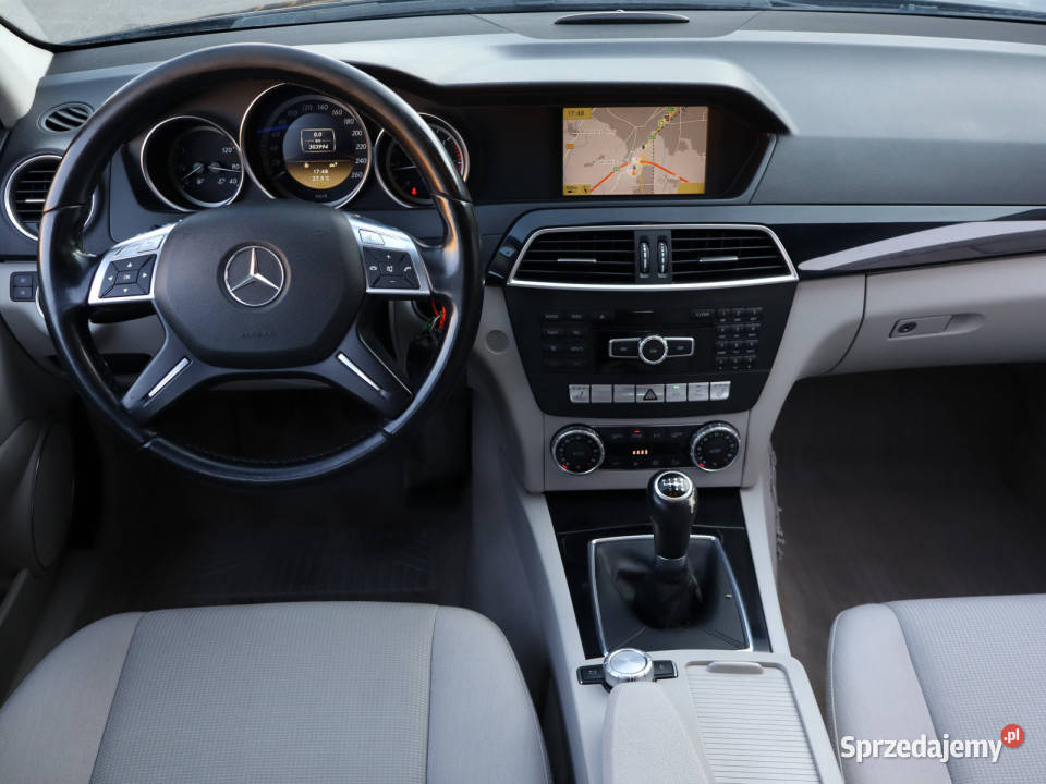 Mercedes C C 220 CDI wielofunkcyjna kierownica Bielany Wrocławskie