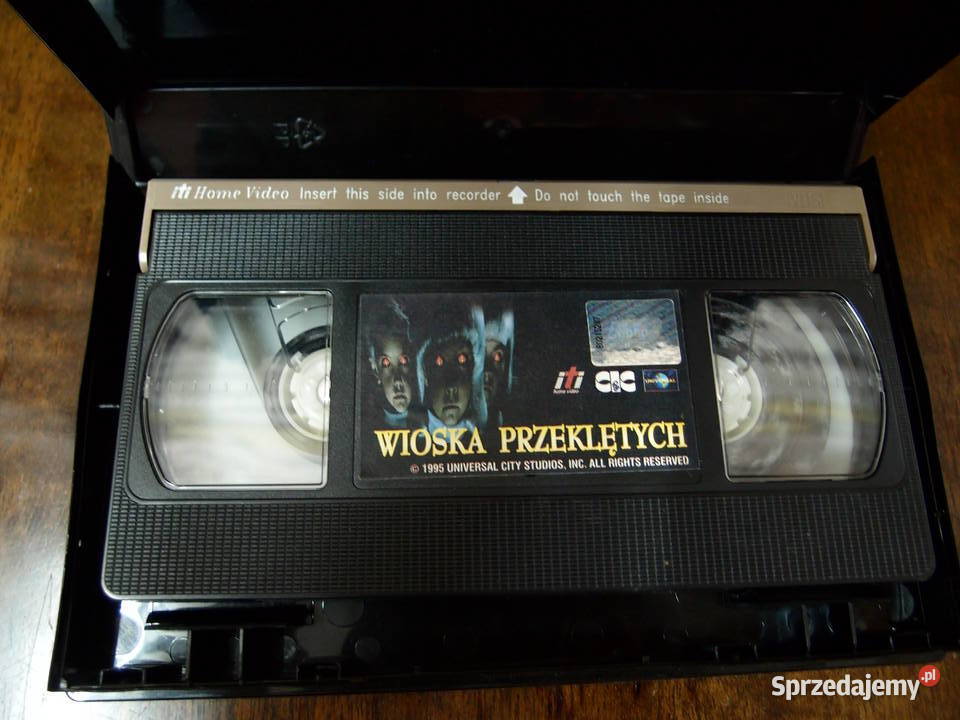 Kaseta VHS Film Wioska Przeklętych Retro Film Łódź