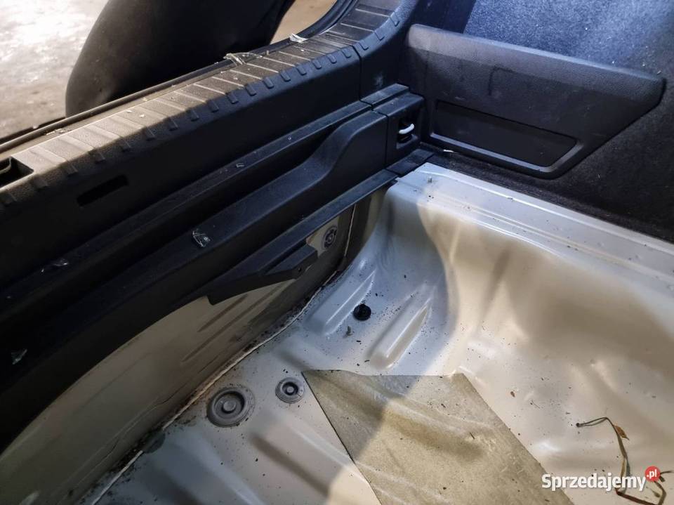 PAS TYLNY WANNA SKODA KAROQ Lipno