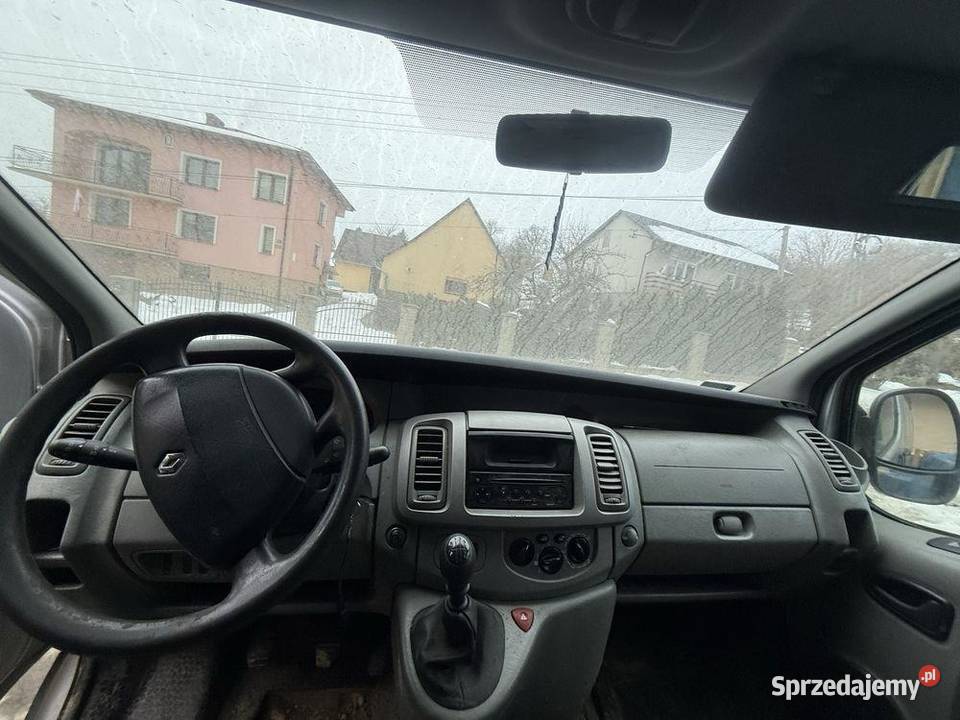 Renault Trafic 6 osobowy 25 2006r nieuszkodzony Nowy Sącz
