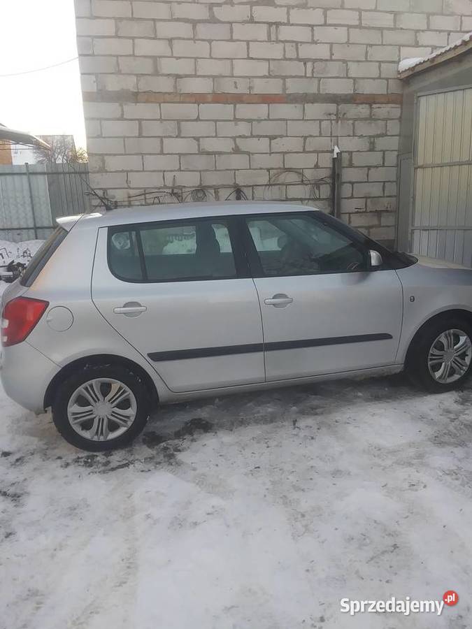 Sprzedam samochód Skoda Fabia II 2009r benzyna 221722km