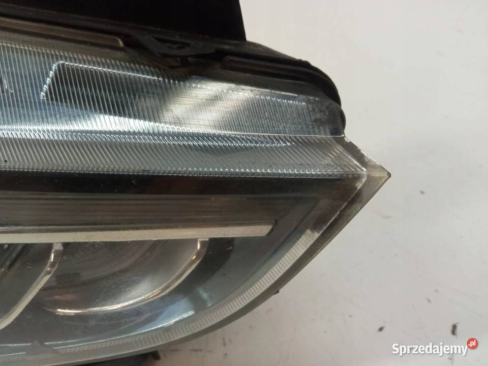 LAMPA PRZÓD PRAWA XENON LED USA 00670005473 Rok produkcji 2016 Lampy przednie świętokrzyskie