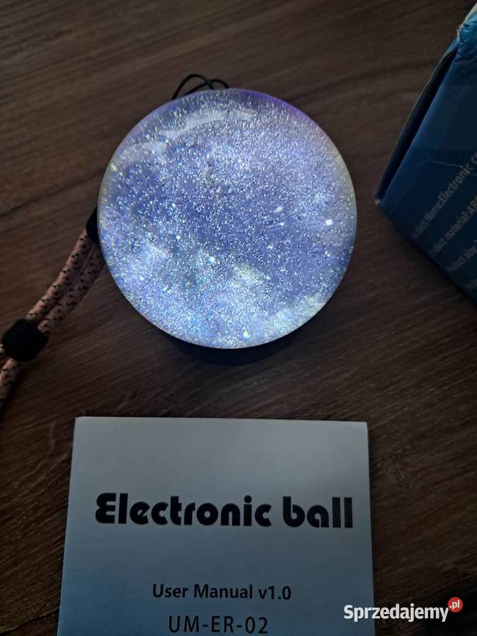 nowa kryształowa kula 3d wyświetla animacje