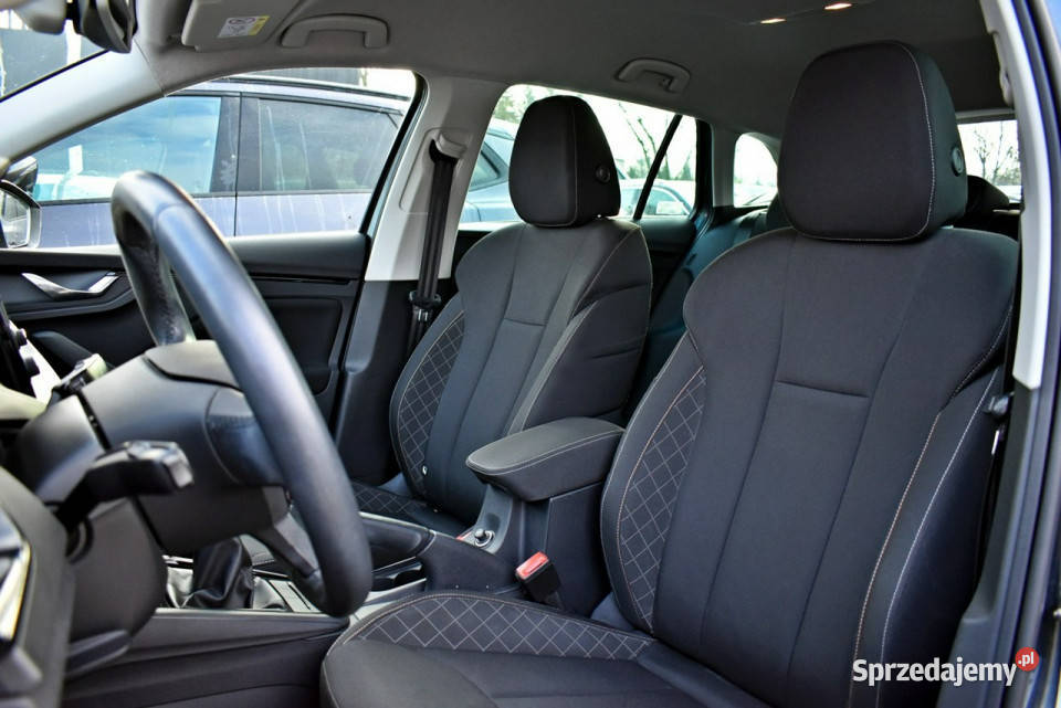 koda Scala Bezwypadkowy Salon Polska Serwis ASO gniazdo USB Łódź