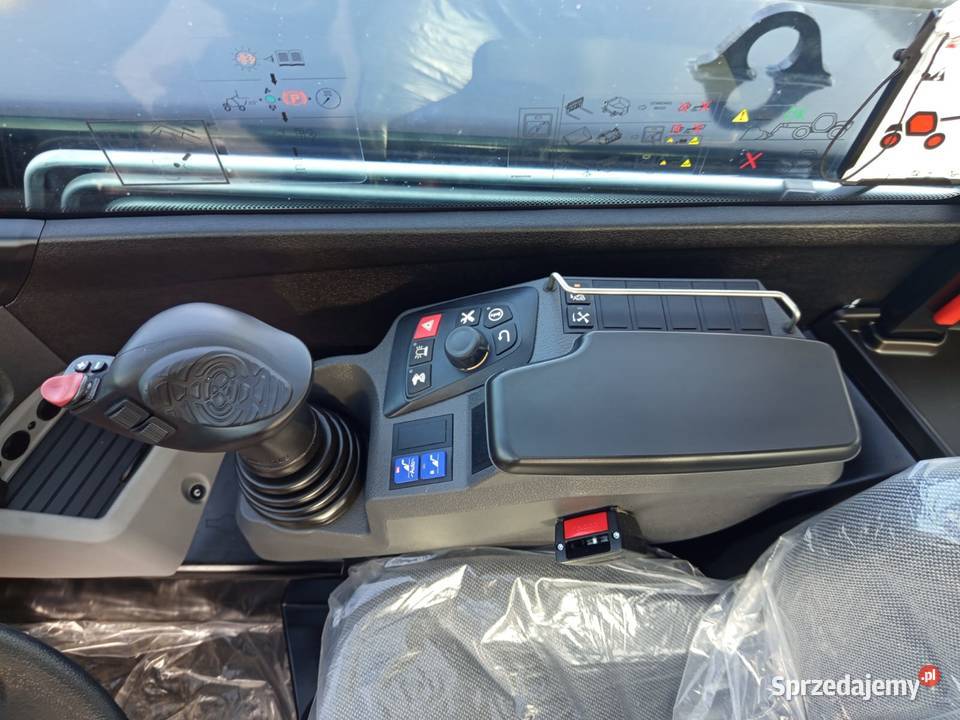 FABRYCZNIE NOWA Ładowarka teleskopowa Manitou Józefów