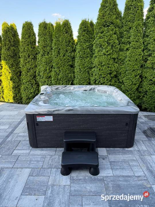 Jacuzi ogrodowe Classic 63 dysz dostępne ręki Warszawa