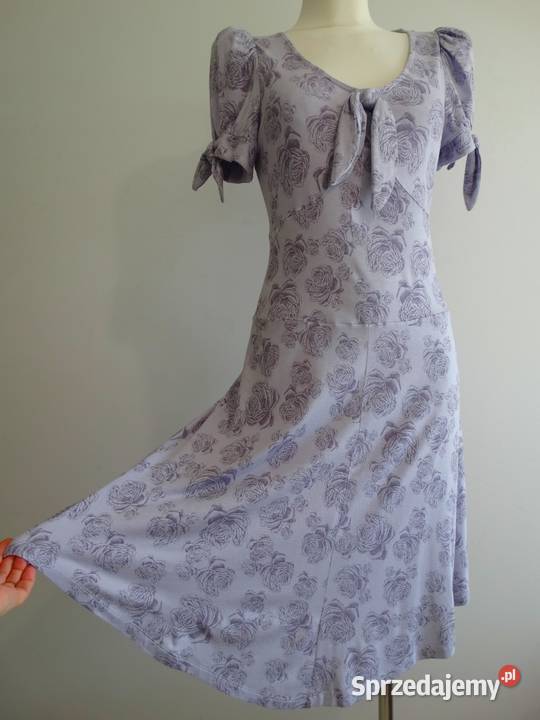 Sukienka Liliowa Kwiatowy Nadruk Rozkloszowana Łomża