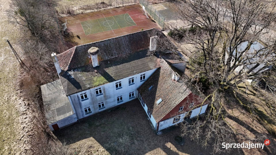 Stara Szkoła na Mazurach Boćwinka