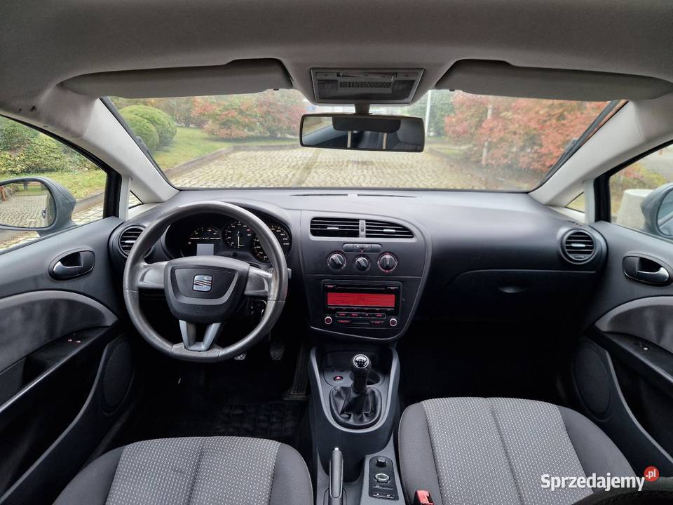 Seat Leon II Lift 14 MPI Niski Przebieg Alufelgi aluminiowe felgi Ryglice sprzedam