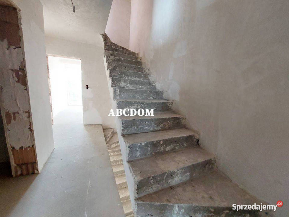 Nowy dom szeregowy 5 pokoi garaż ogródek 1 piętro sprzedam