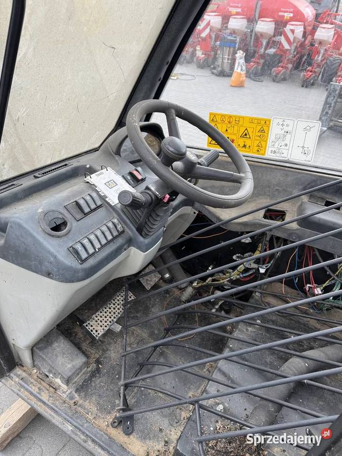 Kabina do ładowarki teleskopowej CAT TH407 Kabina i nadwozie wielkopolskie Bralin sprzedam