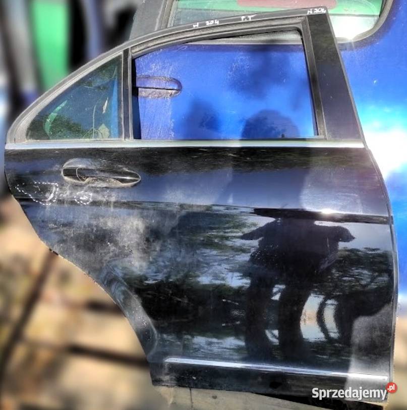 MERCEDES W204 SEDAN DRZWI PRAWE prawy tył prawe Tarnów