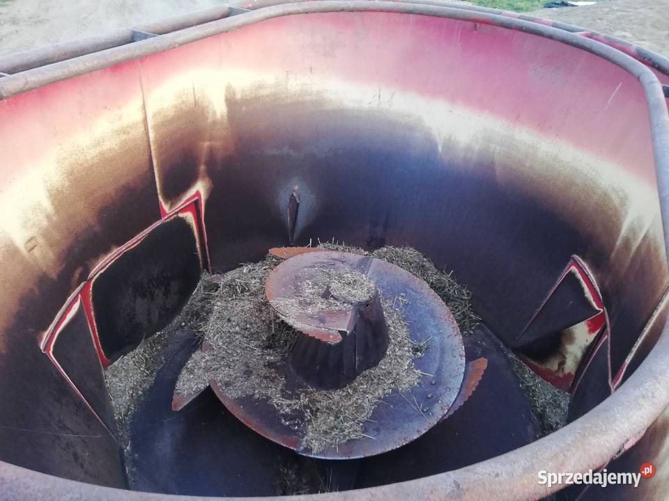 Sprzedam paszowóz BVL podlega negocjacji Przasnysz